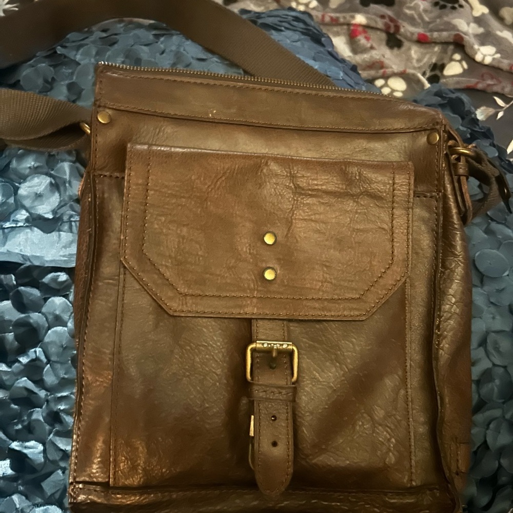 Classic Brown Leather Messenger Bag